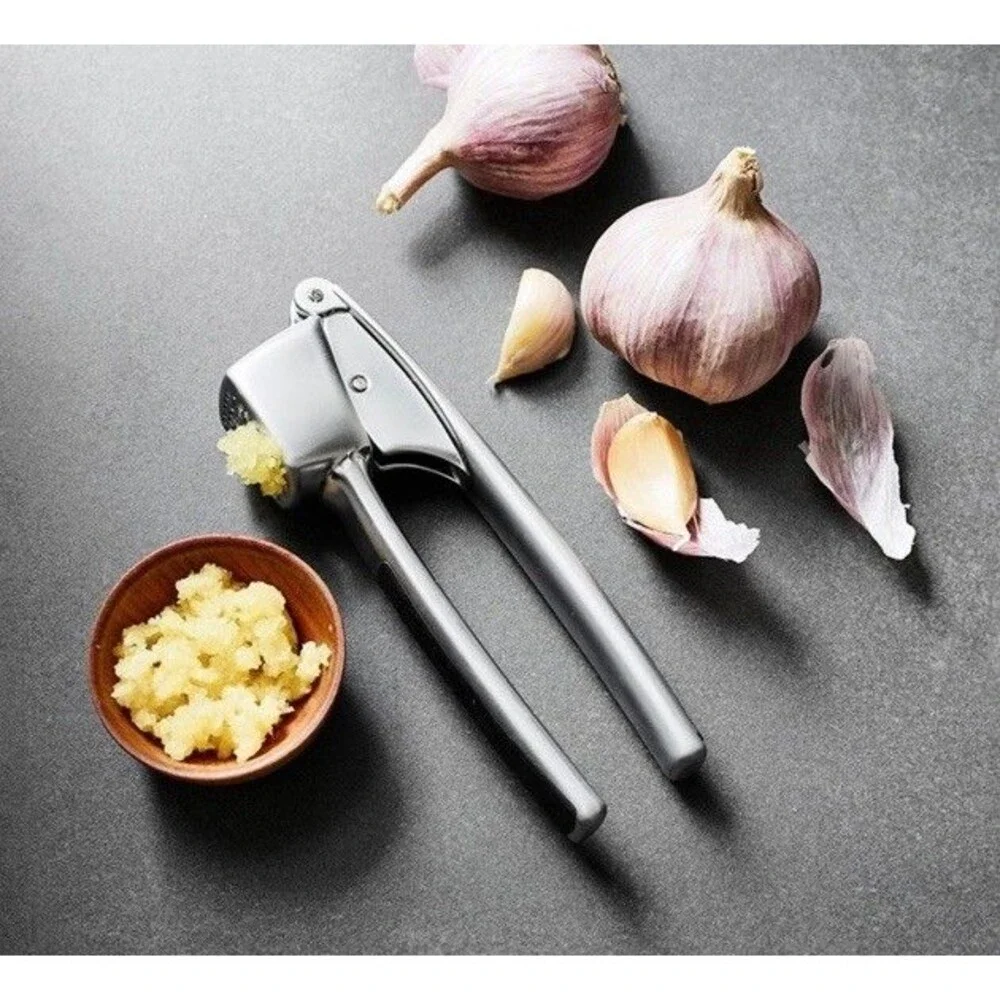 Williams Sonoma Garlic Press NEW